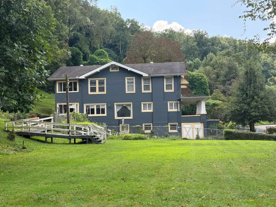 522 N Main Street, Harlan, KY 40831 - #2