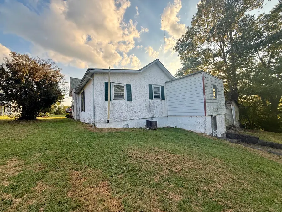 318 Crutchfield Street, Science Hill, KY 42553 - #2