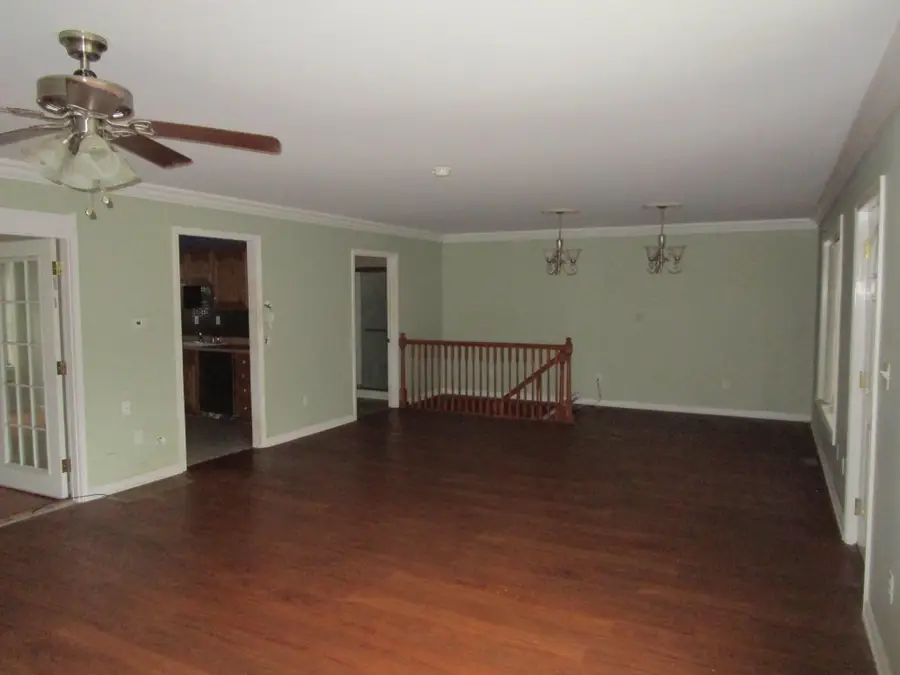 307 Cardinal Court, Irvine, KY 40336 - #3