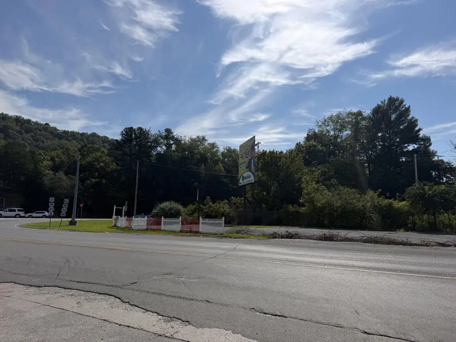 6423 Kentucky 1428, Allen, KY 41601 - #2