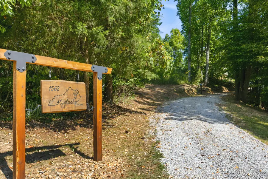 1562 High Ridge Road, Middleburg, KY 42541 - #2
