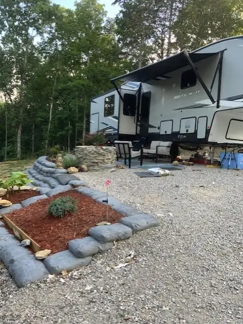 12568 N U.s. Hwy 127, Albany, KY 42602