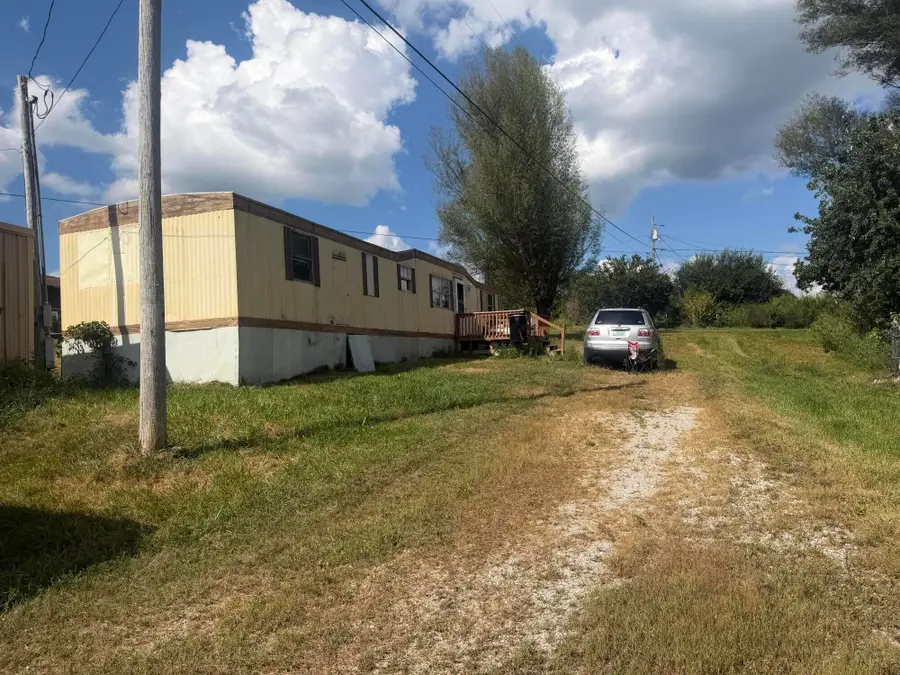 223 Pennington Drive, East Bernstadt, KY 40729 - #2