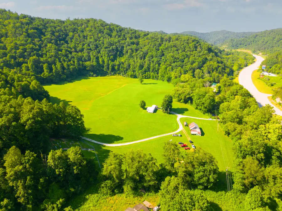 82 Fairview Farm Lane, Inez, KY 41224 - #2