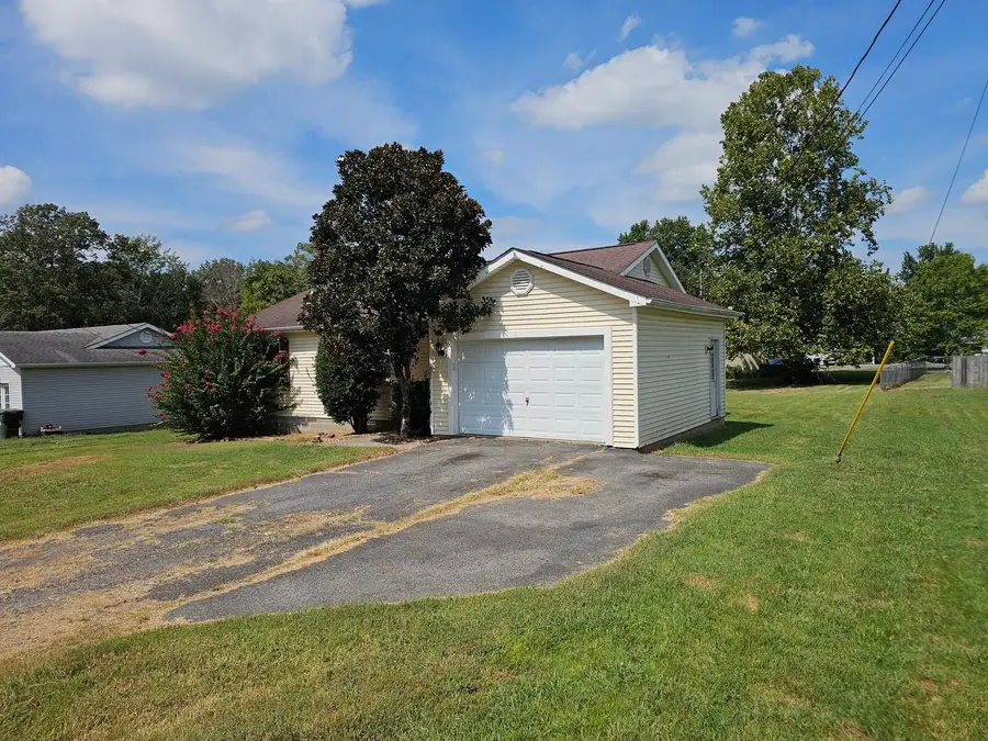 6115 Majestic Oak Drive, Paducah, KY 42003 - #2