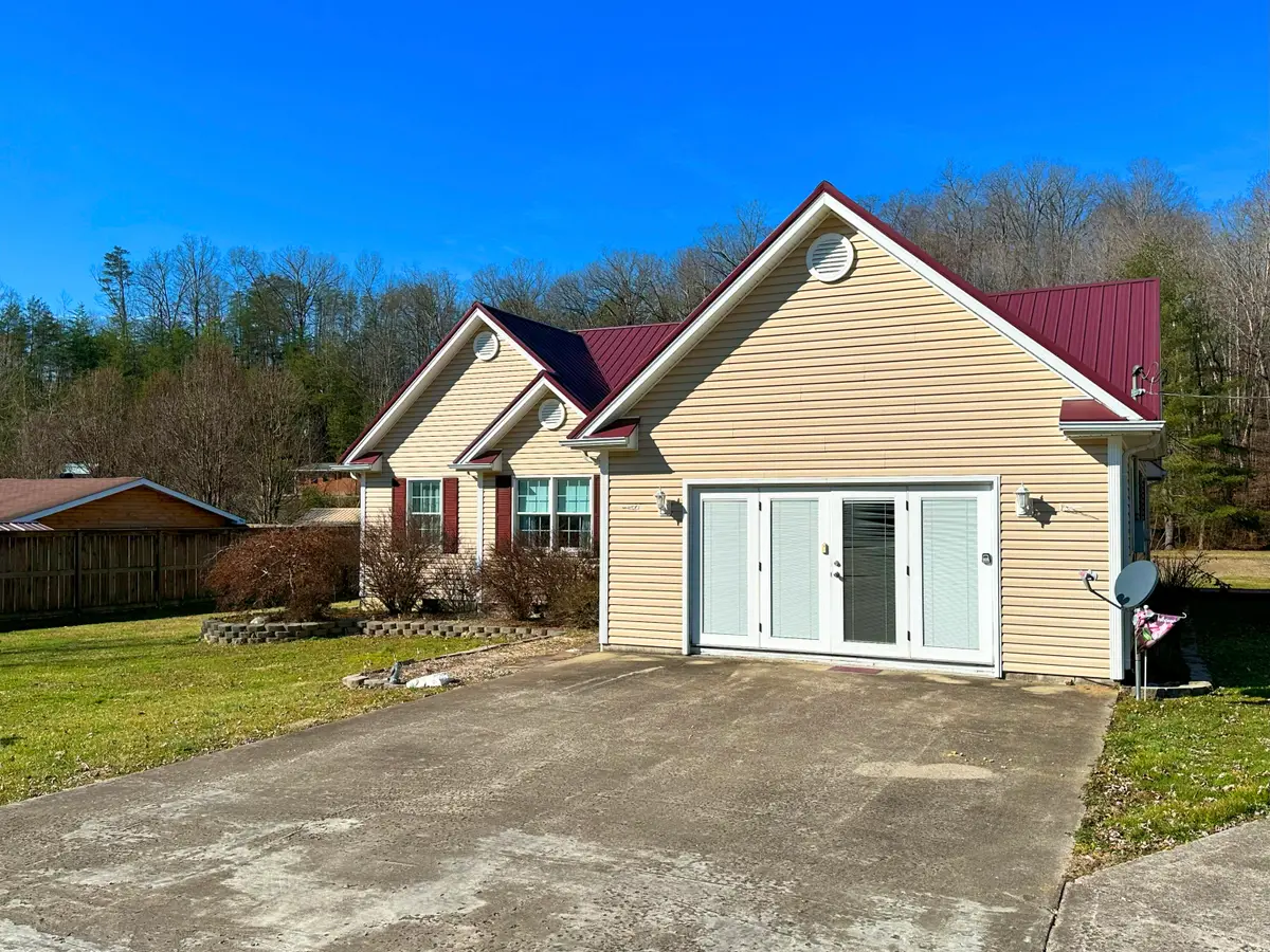 829 Boone Creek Road, Stanton, KY 40380 - #1
