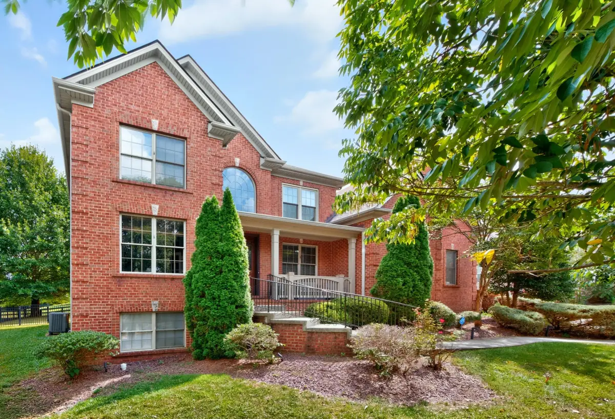 3200 Linville Lane, Lexington, KY 40513 - #1