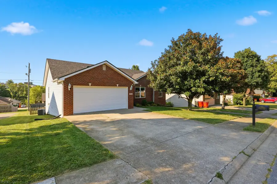 141 White Cliffs Lane, Frankfort, KY 40601 - #3