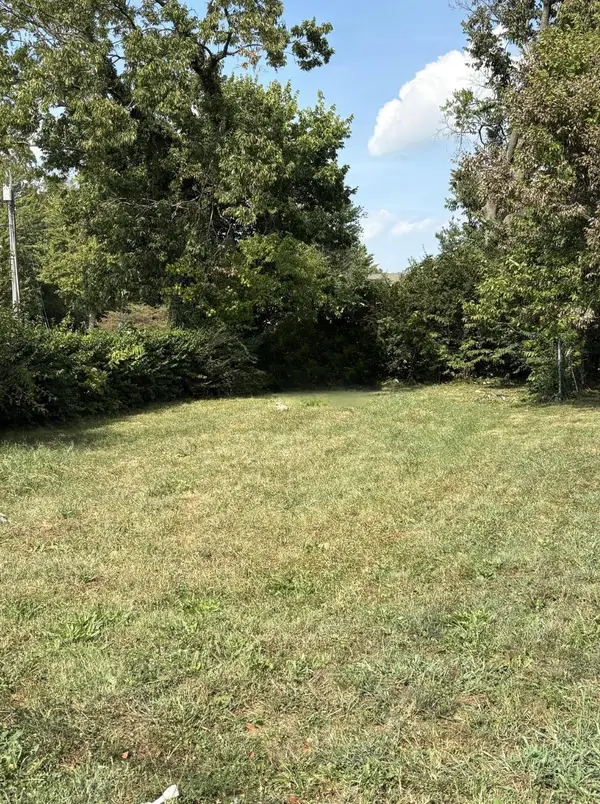 305 E Third Street, Lexington, KY 40508