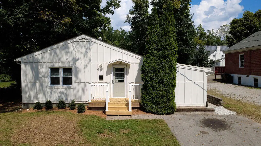 107 Berry Avenue, Versailles, KY 40383 - #1