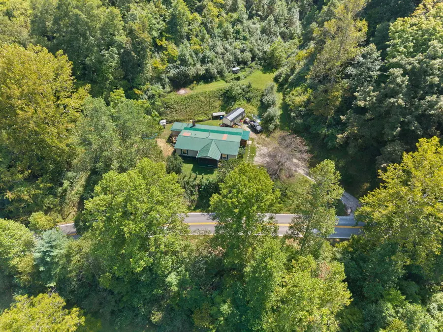 2724 2724 State Route 580, Oil Springs, KY 41238 - #2