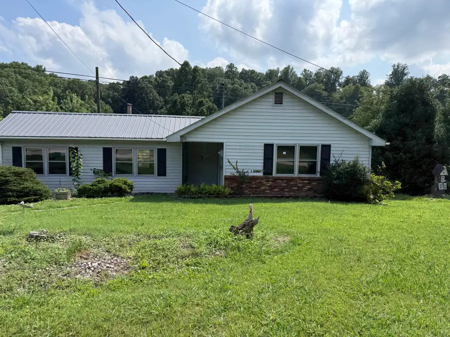 2526 S Hwy 421, McKee, KY 40447 - #2
