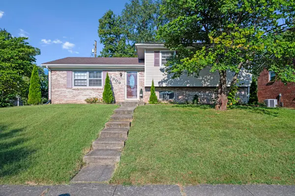 3909 Gladman Way, Lexington, KY 40514