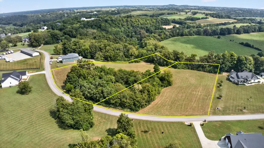 290 Meadow Lake Drive, Lancaster, KY 40444 - #2