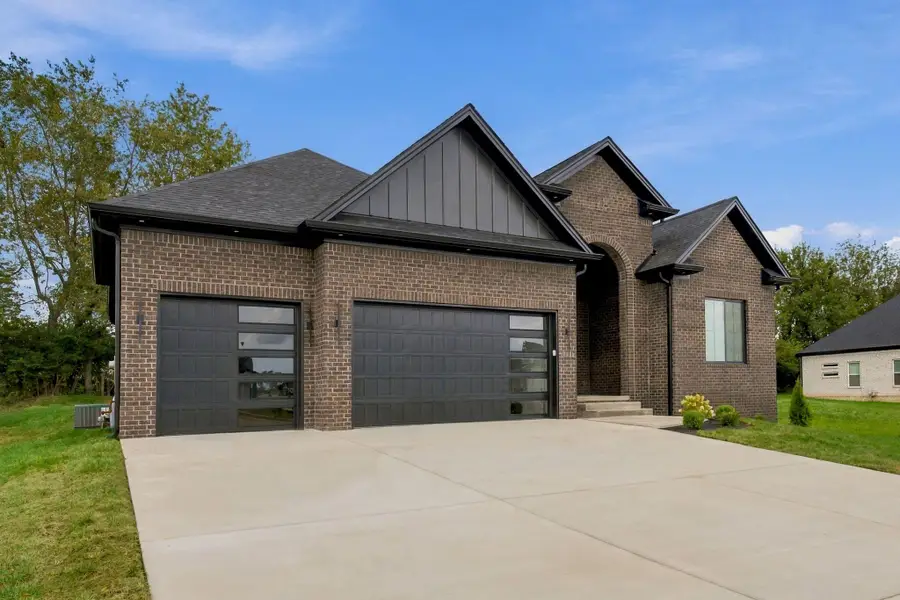 1000 Shelburne Way, Nicholasville, KY 40356 - #3