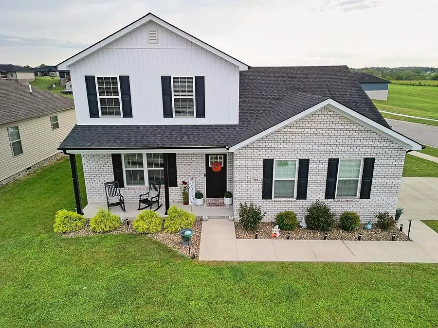 200 Brook Cove, Berea, KY 40403 - #3
