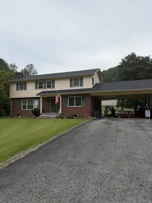 2511 S Lake Drive, Prestonsburg, KY 41653