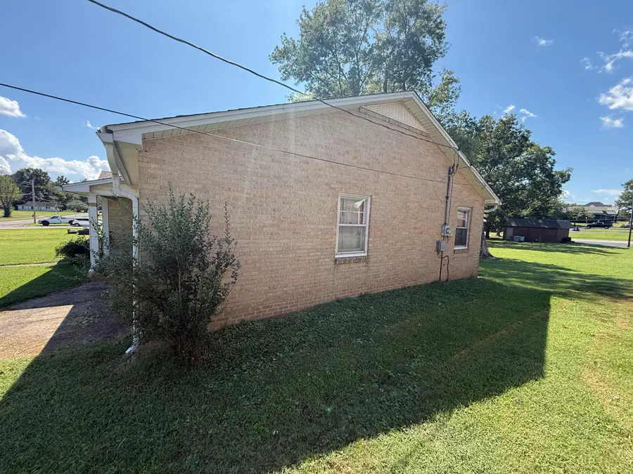 123 S 1st Street, Mayfield, KY 42066 - #3