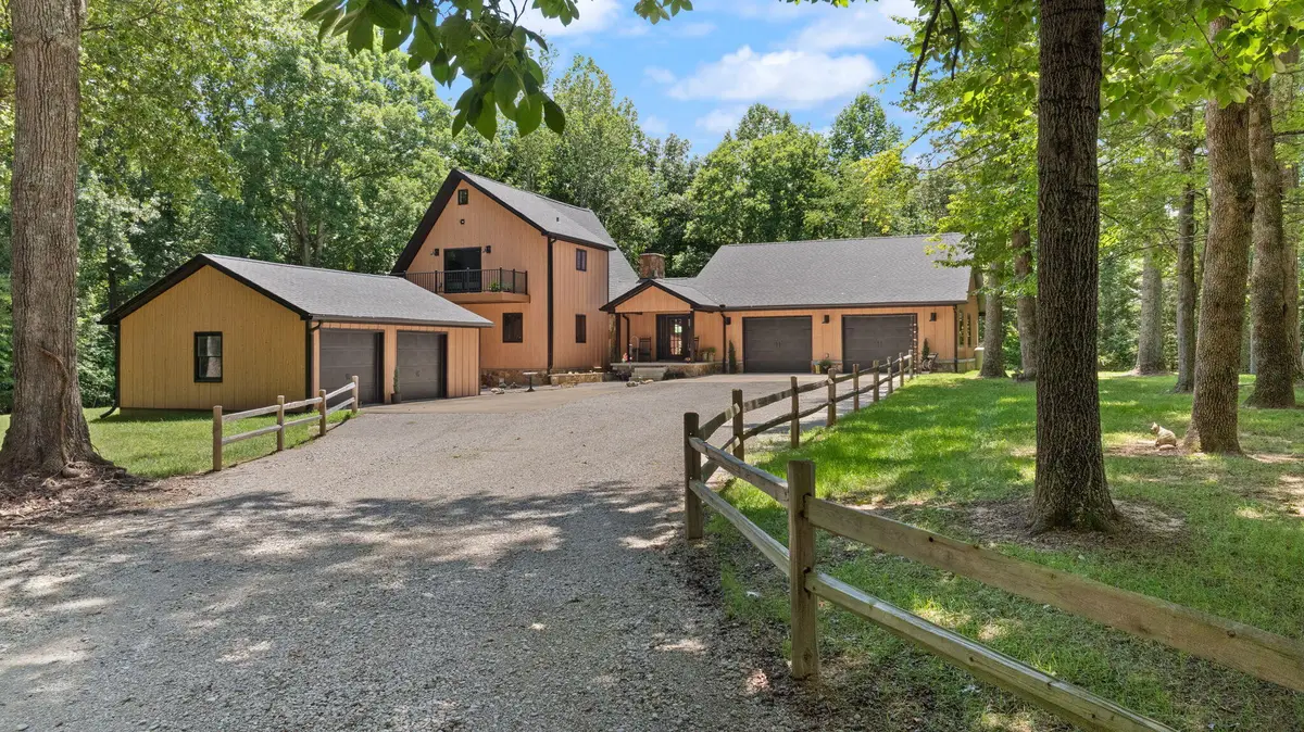 2295 E Highway 635, Science Hill, KY 42553 - #1