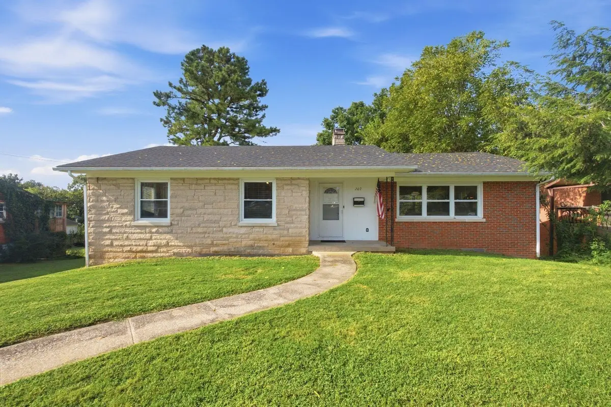 207 W Main Street, Wilmore, KY 40390 - #1