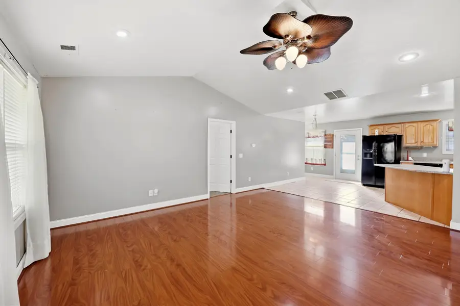 121 Brett Circle, Hustonville, KY 40437 - #3