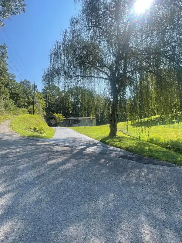 108 Bill Sowders Road, Flat Lick, KY 40935