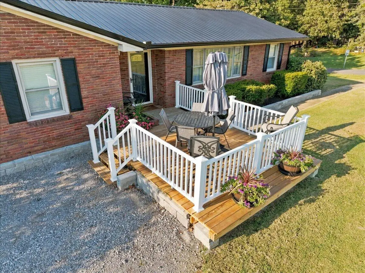 100 W Fairview Avenue, Eddyville, KY 42038 - #1