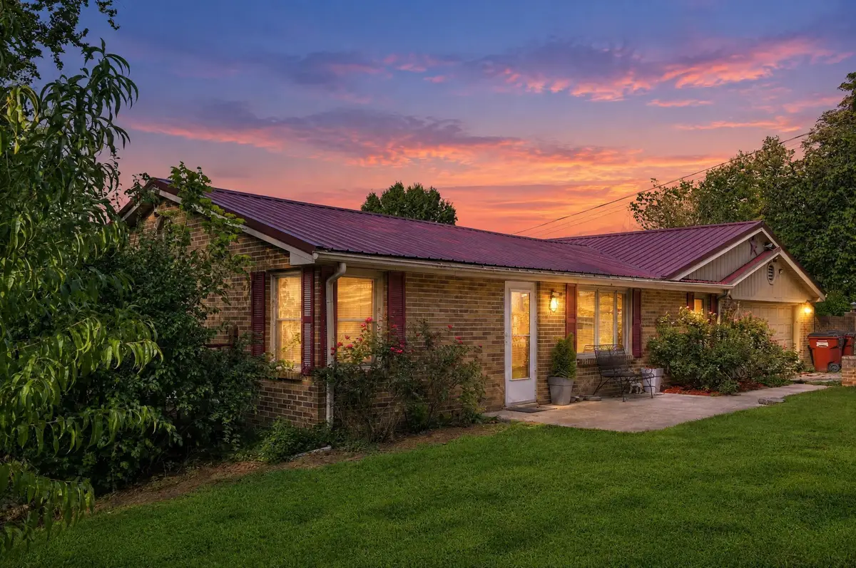 2035 Doe Creek Rd Road, Irvine, KY 40336 - #1
