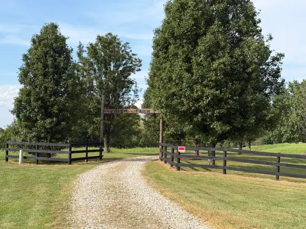 1162 Junction Farms Lane #2B, Berry, KY 41003
