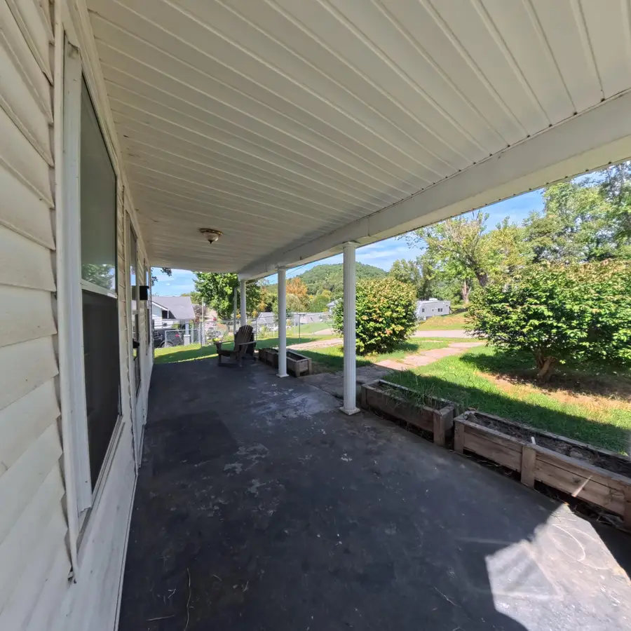 268 Cantrill Street, Irvine, KY 40336 - #3