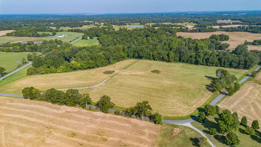 1456 Glen Chapel Road, Kuttawa, KY 42055 - #2