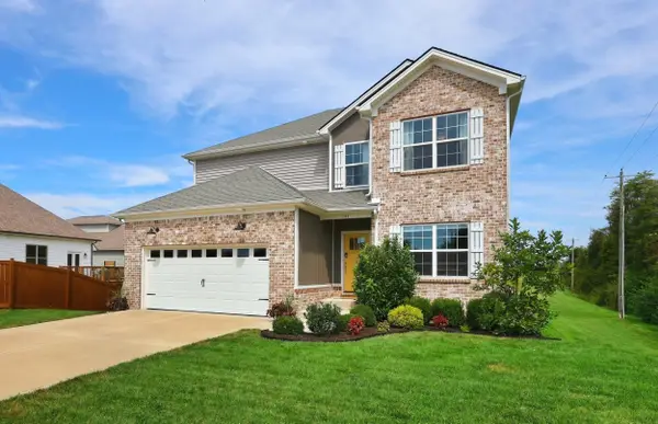 141 Meadowcrest Drive, Georgetown, KY 40324