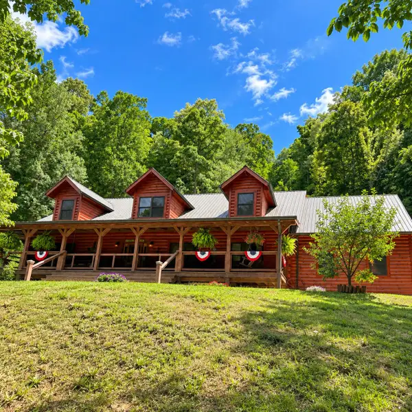81 Tidewater Lane, Vicco, KY 41773