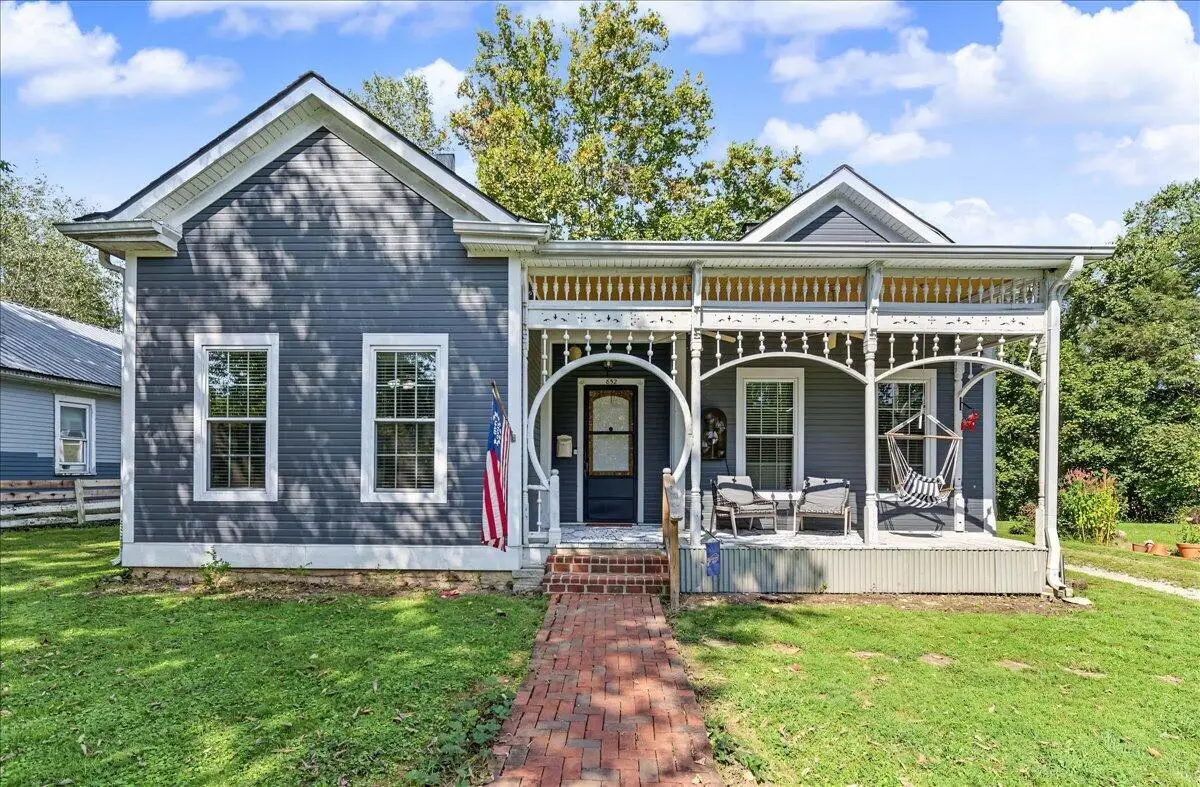 852 Kentucky Avenue, Frankfort, KY 40601 - #1