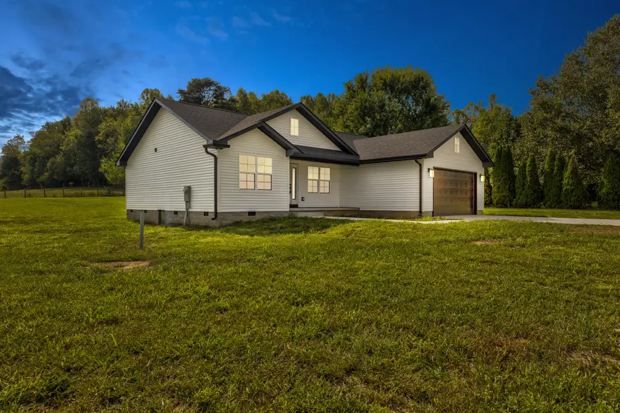 121 Spring Meadows Drive, Jeffersonville, KY 40337 - #2