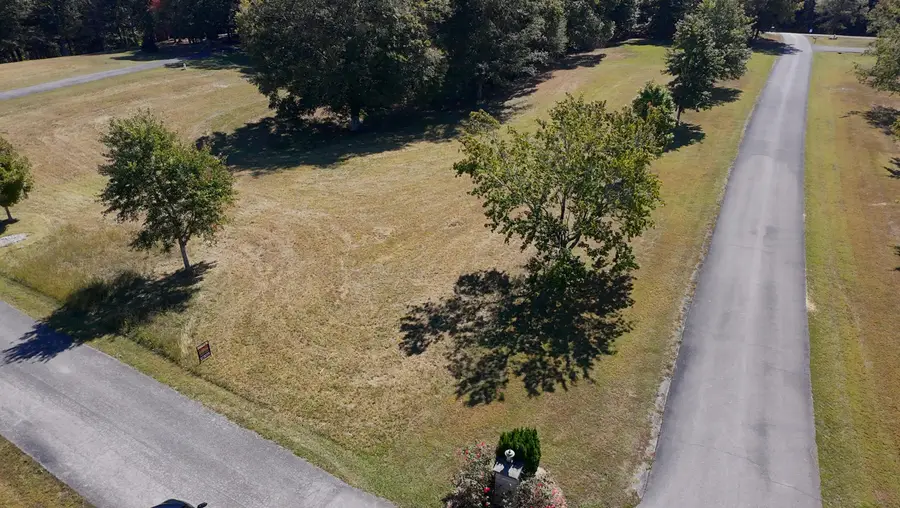 425 Cliffside Drive, Russell Springs, KY 42642 - #2