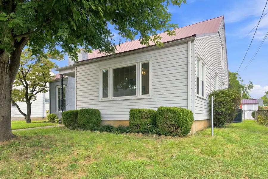 121 E 9th, Paris, KY 40361 - #3