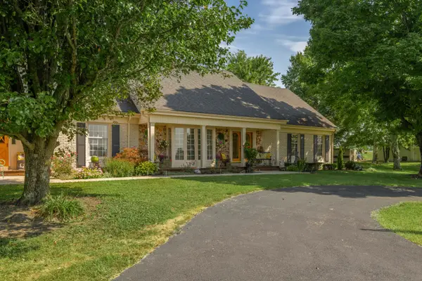 5487 Athens Walnut Hill Pike, Lexington, KY 40515
