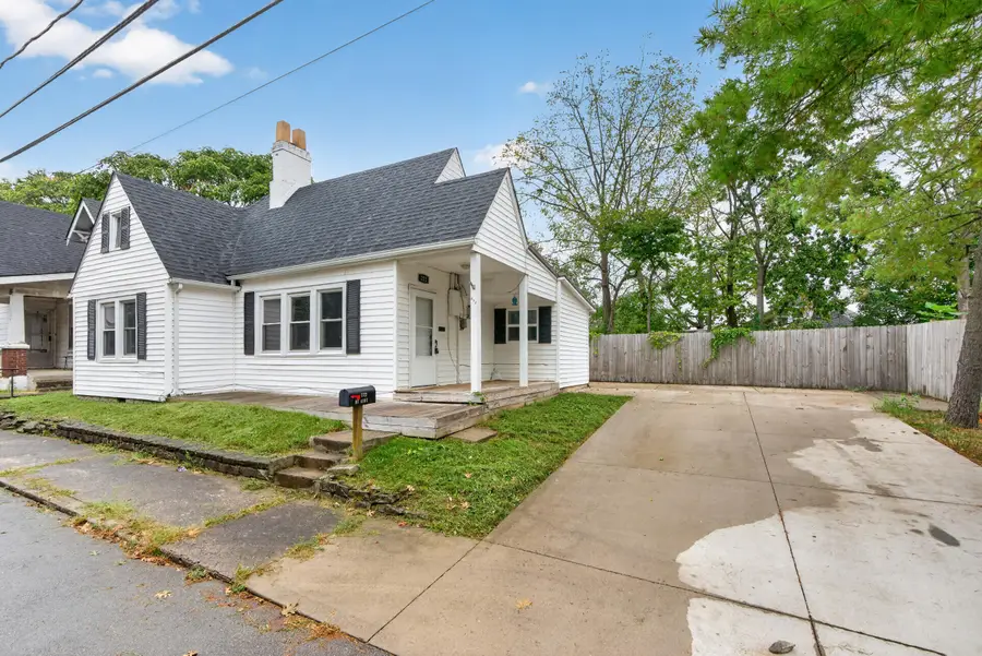 222 Mount Airy Avenue, Paris, KY 40361 - #2