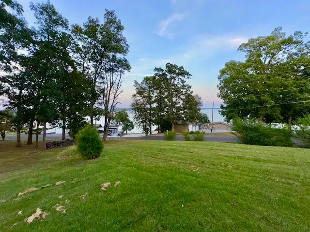139 Sherwood Drive, Gilbertsville, KY 42044 - #3