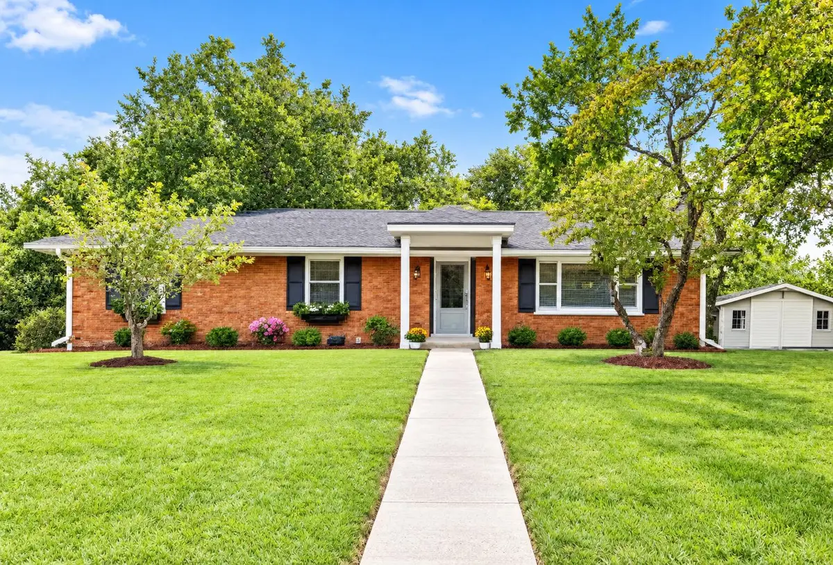 3272 Saxon Drive, Lexington, KY 40503 - #1