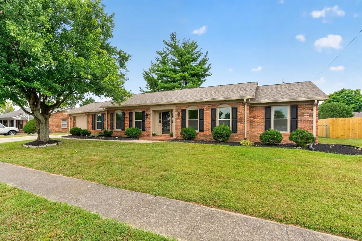 206 E Edgewood Drive, Nicholasville, KY 40356 - #1