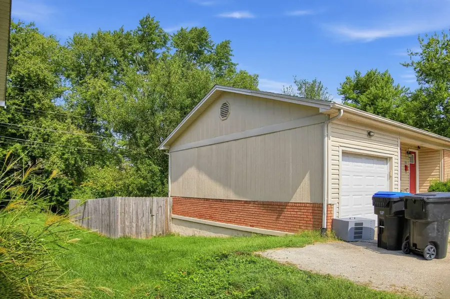 112 Valley Brook, Frankfort, KY 40601 - #2