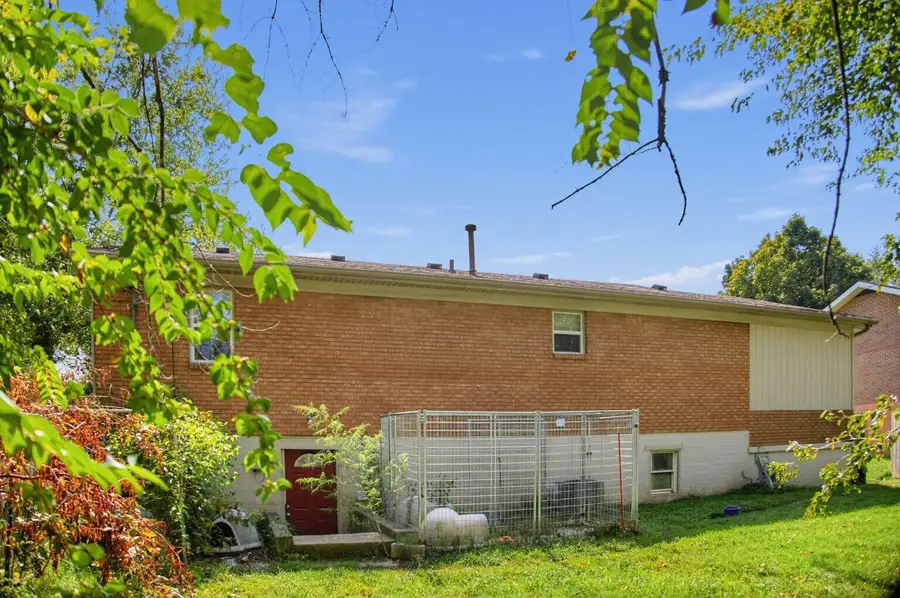 112 Valley Brook, Frankfort, KY 40601 - #3