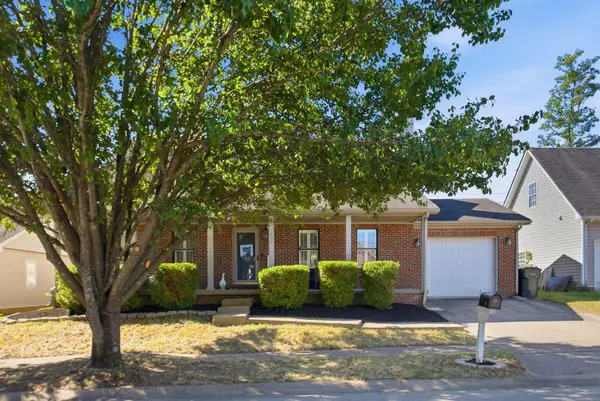 2452 English Station Drive, Lexington, KY 40514