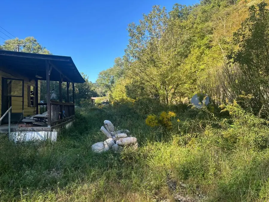 885 Ky Route 581, Paintsville, KY 41240 - #2