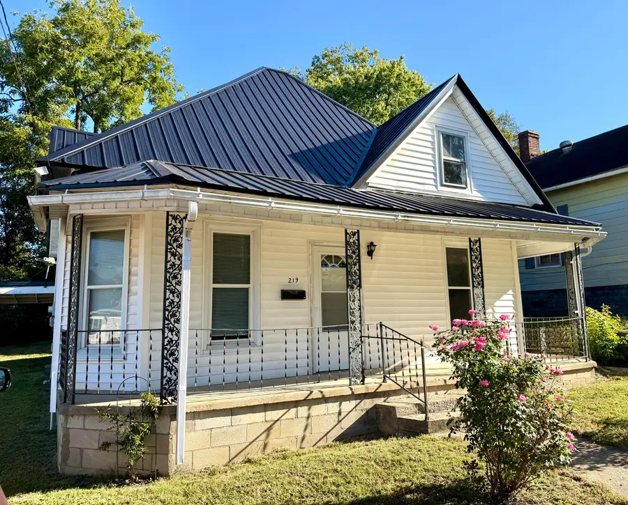 219 E North Street, Carlisle, KY 40311 - #2