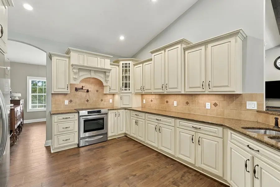 354 Woodridge Drive, Benton, KY 42025 - #2
