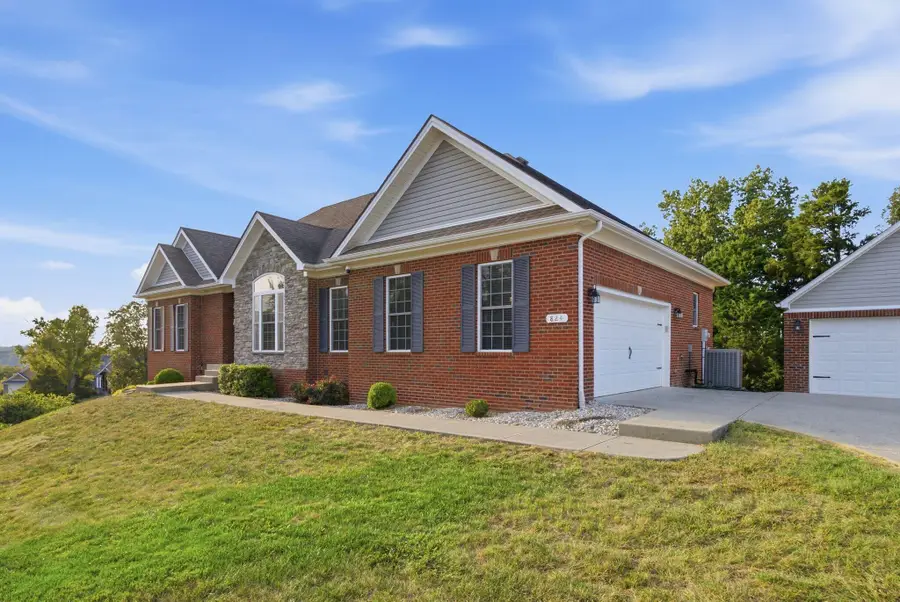 824 Stone Ridge Drive, Richmond, KY 40475 - #3