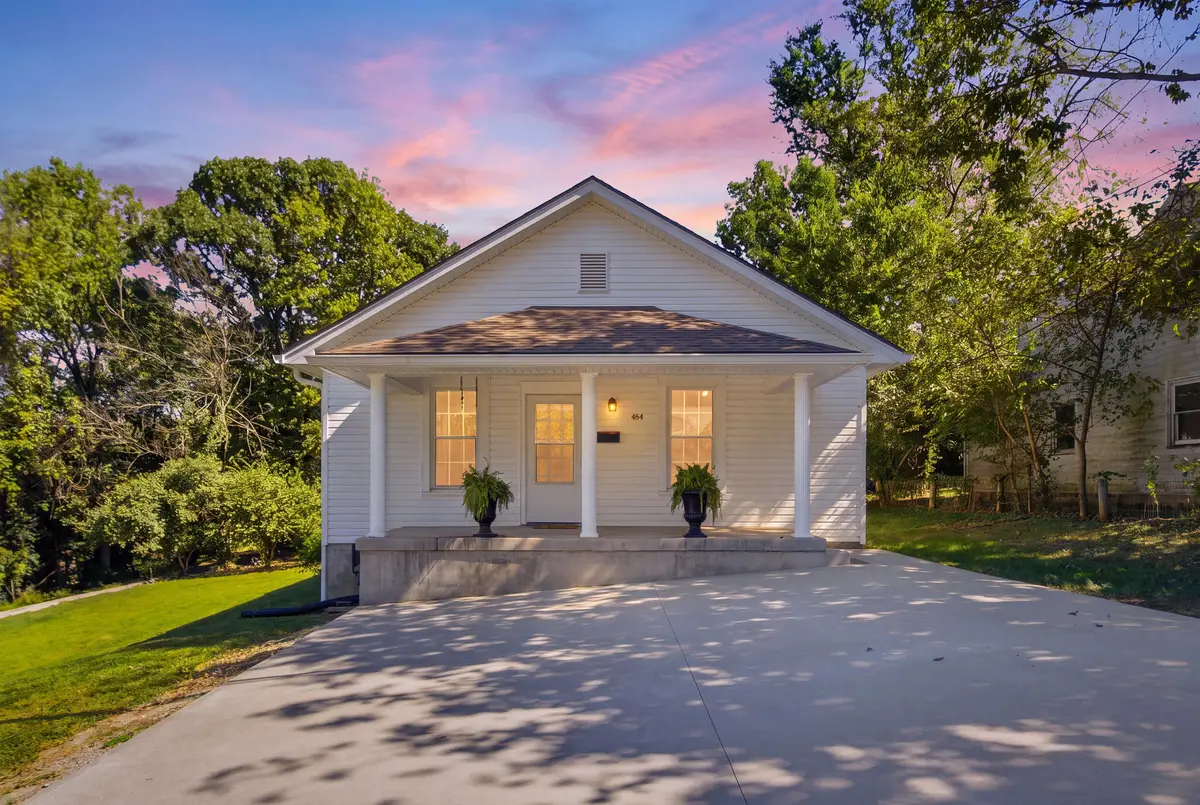 404 Mccreary Avenue, Frankfort, KY 40601 - #1